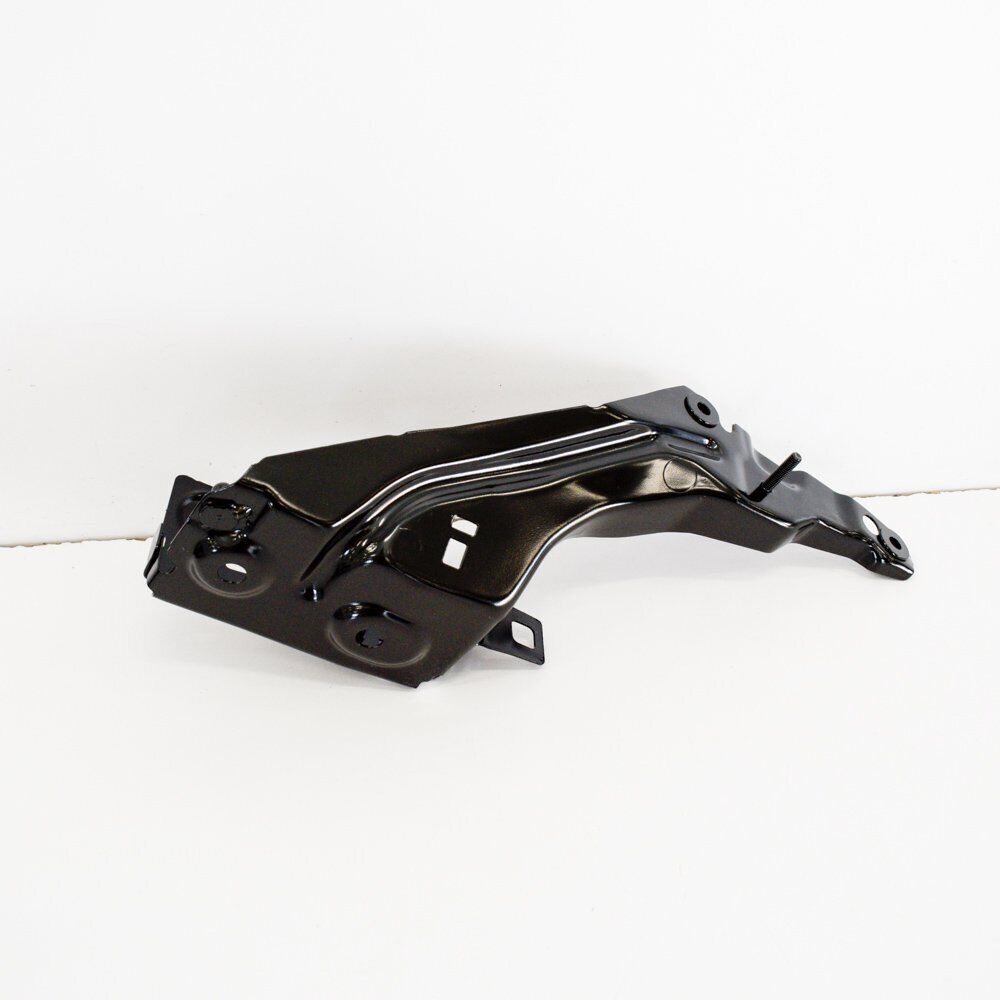 2018-2023 Audi Q5 Fender Bracket Front Passenger Side Steel , AU1245107. OEM-quality exterior component.