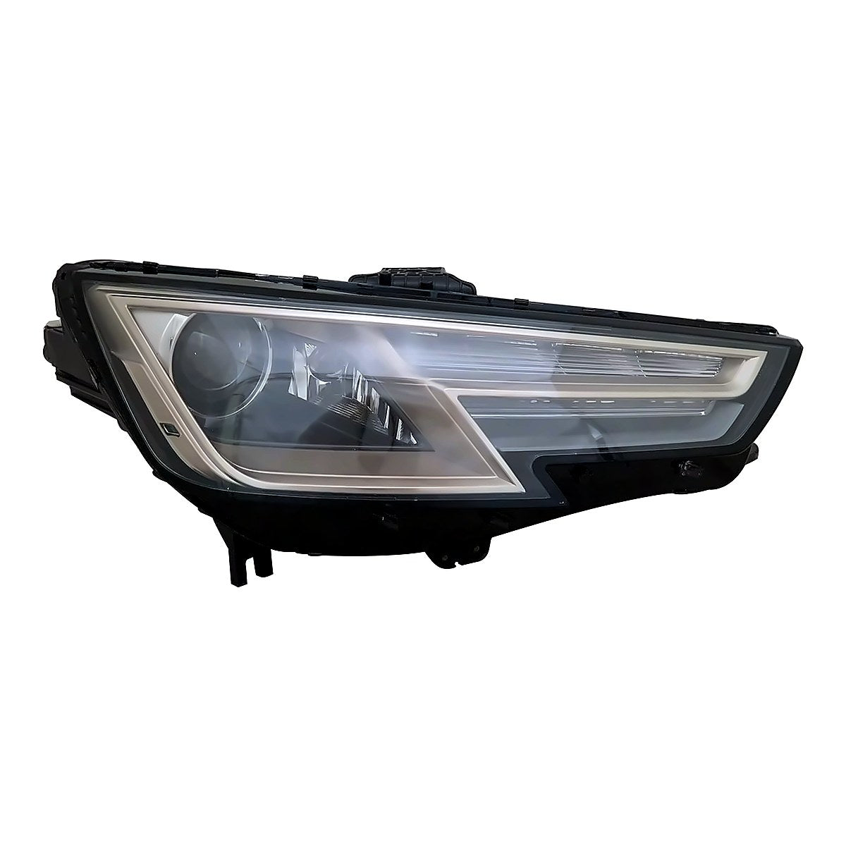2017-2019 Audi A4 Passenger Side Head Lamp, au2503203. Front view.