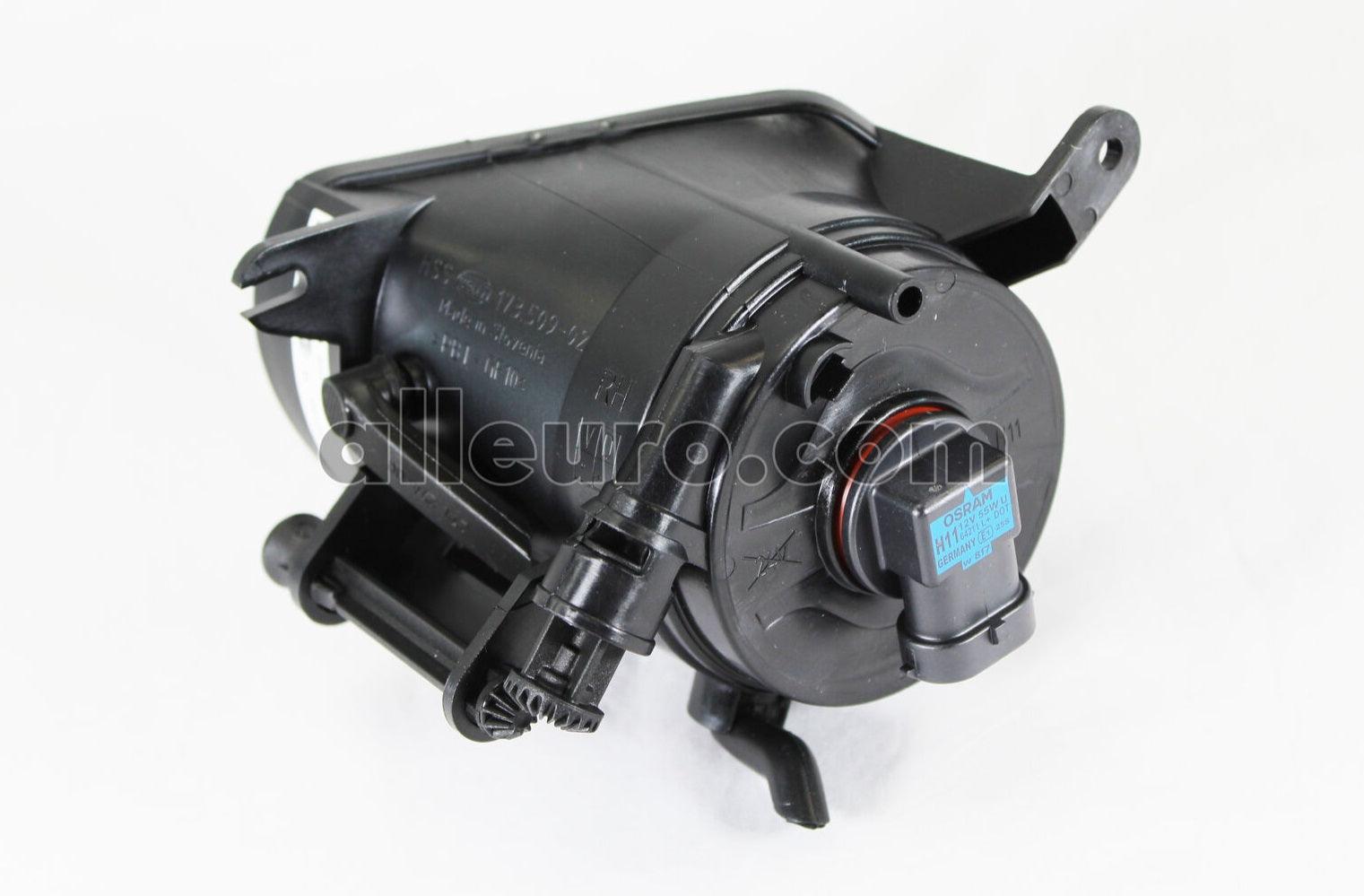 2010-2015 Audi Q7 Fog Lamp Front Passenger Side Halogen , AU2593124. Angle view for visual reference.