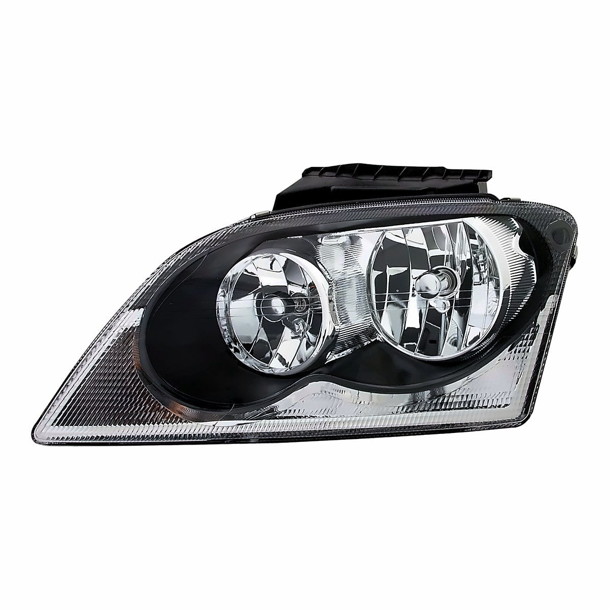 2004-2006 Chrysler Pacifica Driver Side Head Lamp, ch2502168. Front view.