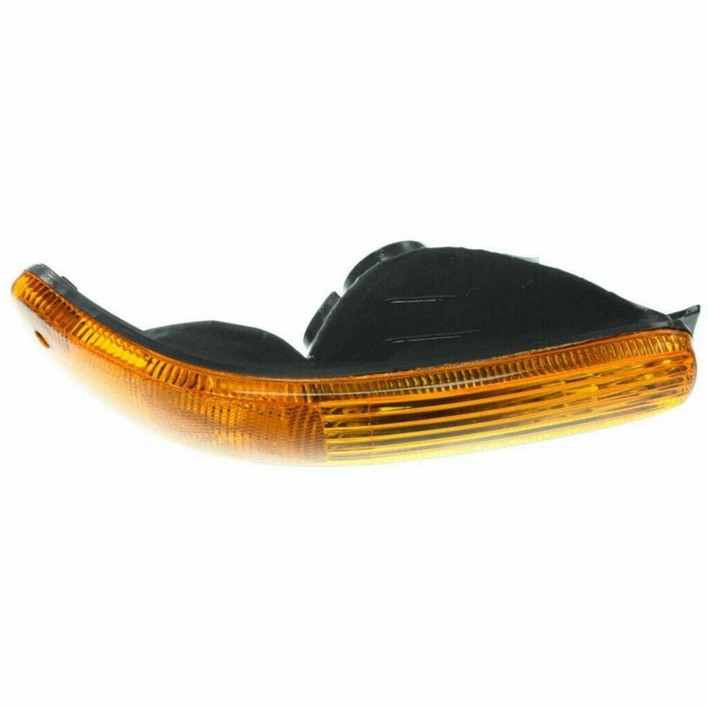 2002-2004 Jeep Liberty Signal Lamp Front Driver Side In Bumper , CH2520139. Angle view for visual reference.