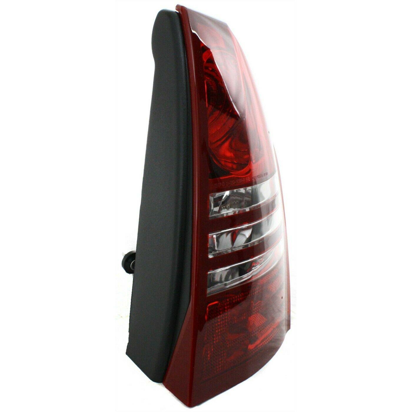 2005-2007 Chrysler 300 Tail Lamp Passenger Side 5.7L/6.1L , CH2819103. Direct fit for easy installation.