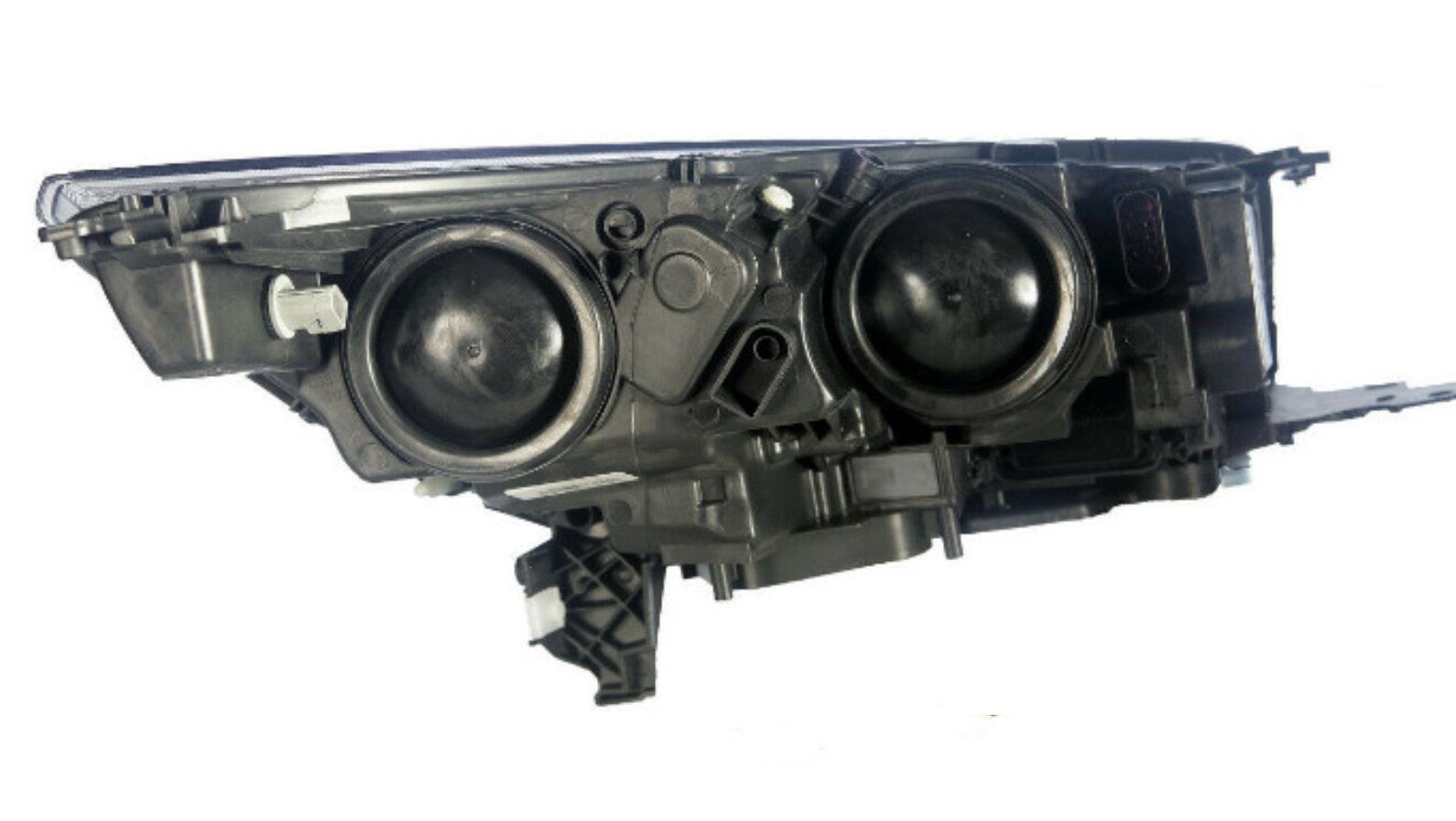 2017-2019 Ford Escape Head Lamp Driver Side Halogen With Led Signature Lamps , FO2502351. Replacement part ready for install.