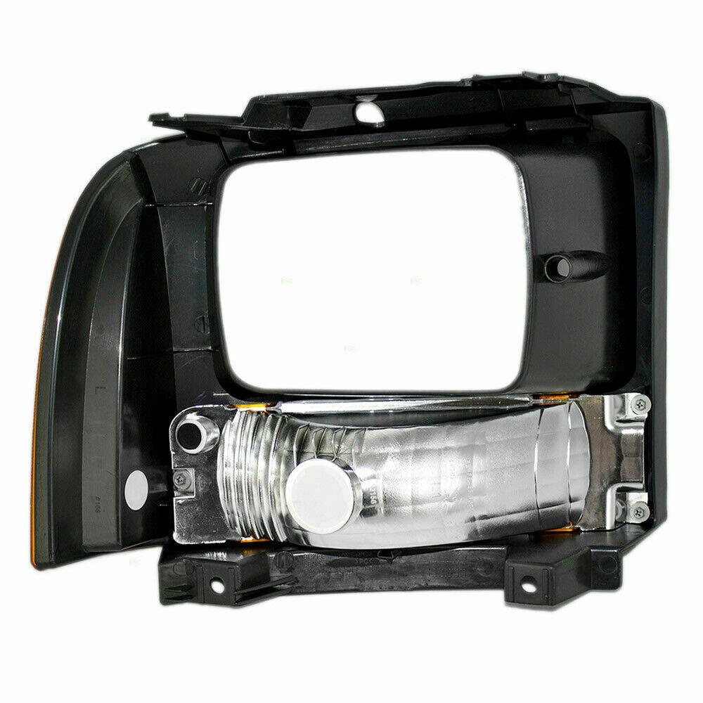 2005 Ford F250 Side Marker Lamp Driver Side Gray Trim Ring , FO2520182. Angle view for visual reference.