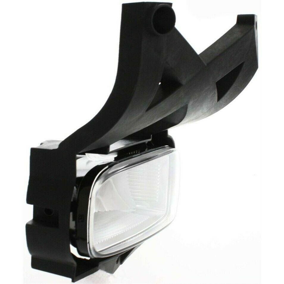 2001-2004 Ford Escape Fog Lamp Front Passenger Side , FO2593190. Replacement part ready for install.