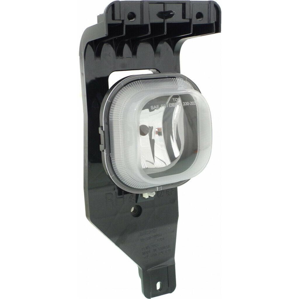 2005 Ford Excursion Fog Lamp Front Passenger Side , FO2593211. OEM-style replacement.