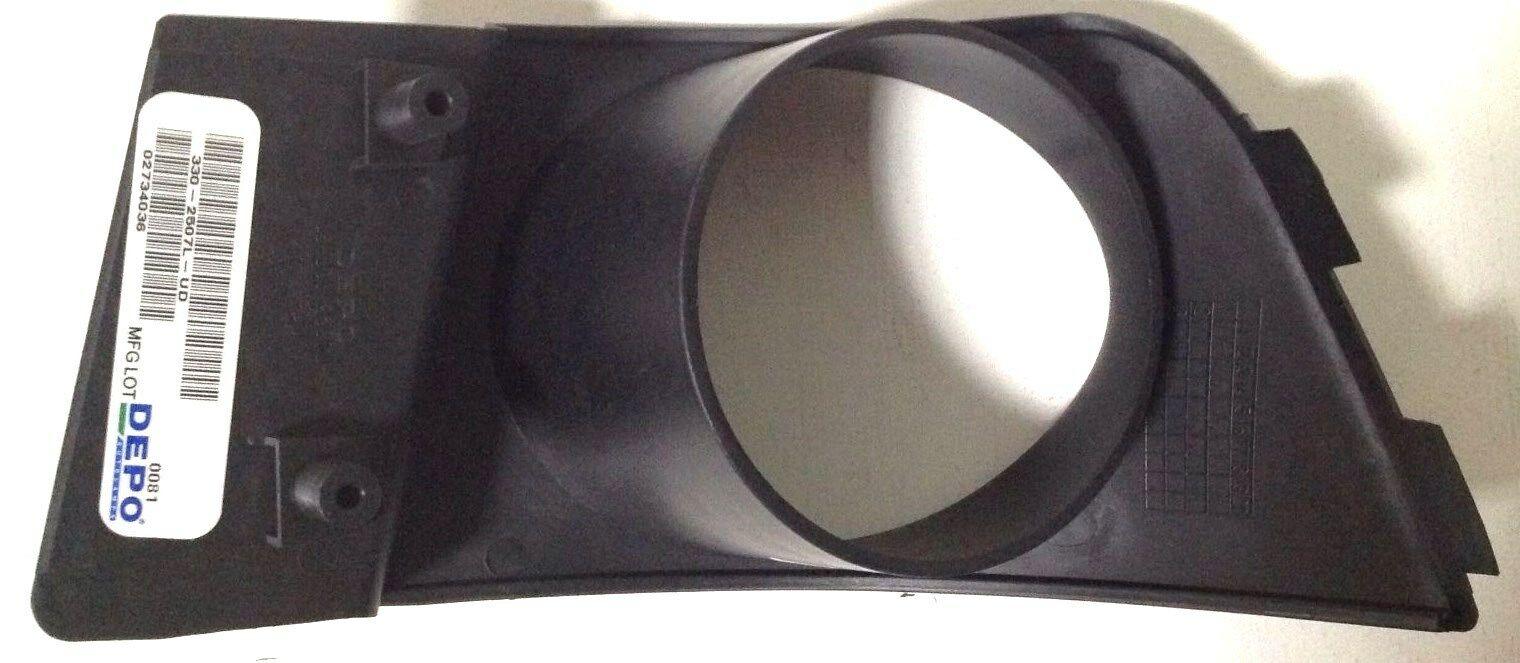2006-2007 Ford Focus Fog Lamp Bezel Front Driver Side Zx4 With Appearance Pkg , FO2598106. Designed for OEM alignment.