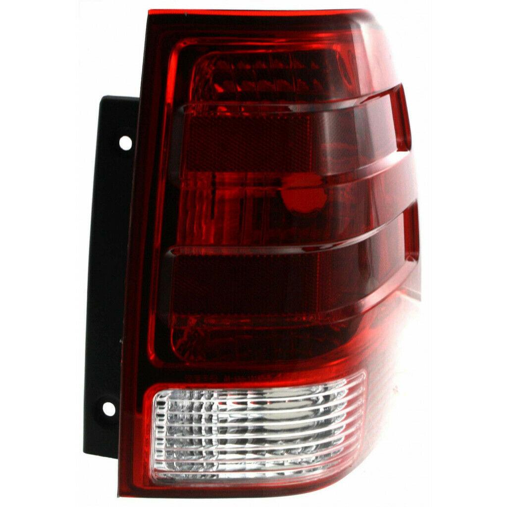 2003-2006 Ford Expedition Tail Lamp Passenger Side , FO2801166. Angle view for visual reference.
