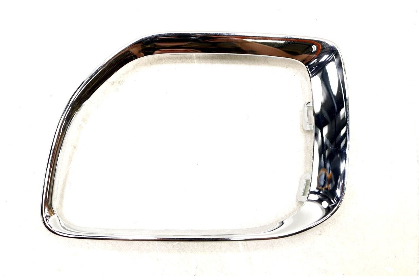 2017-2020 Gmc Canyon Fog Lamp Bezel Front Driver Side Chrome , GM1038272. OEM-quality exterior component.