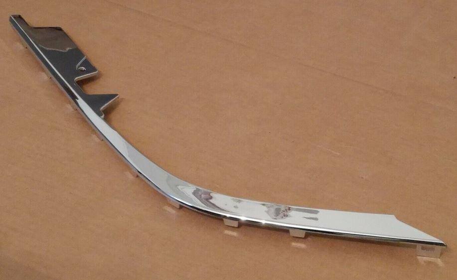 2006-2011 Cadillac DTS Bumper Moulding Front Passenger Side Chrome , GM1047100. Direct fit for easy installation.