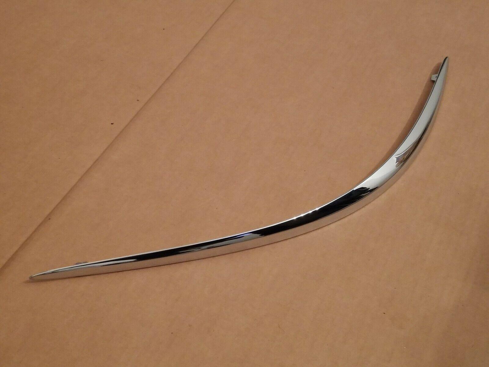 2005-2009 Buick Allure Bumper Moulding Front Passenger Side Chrome , GM1047101. Designed for OEM alignment.