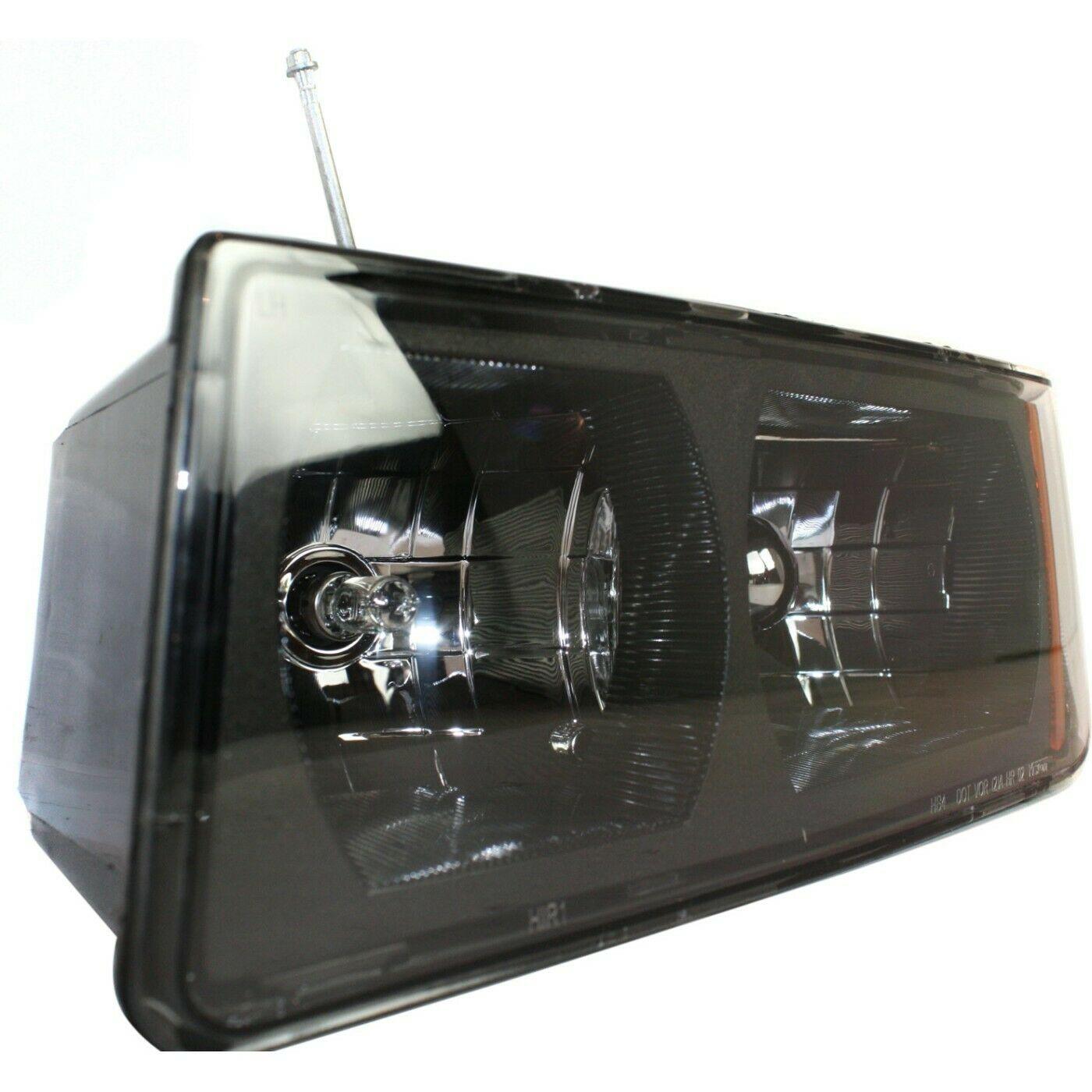 2002-2006 Chevrolet Avalanche Head Lamp Driver Side With Cladding , GM2502219. High-quality aftermarket part.