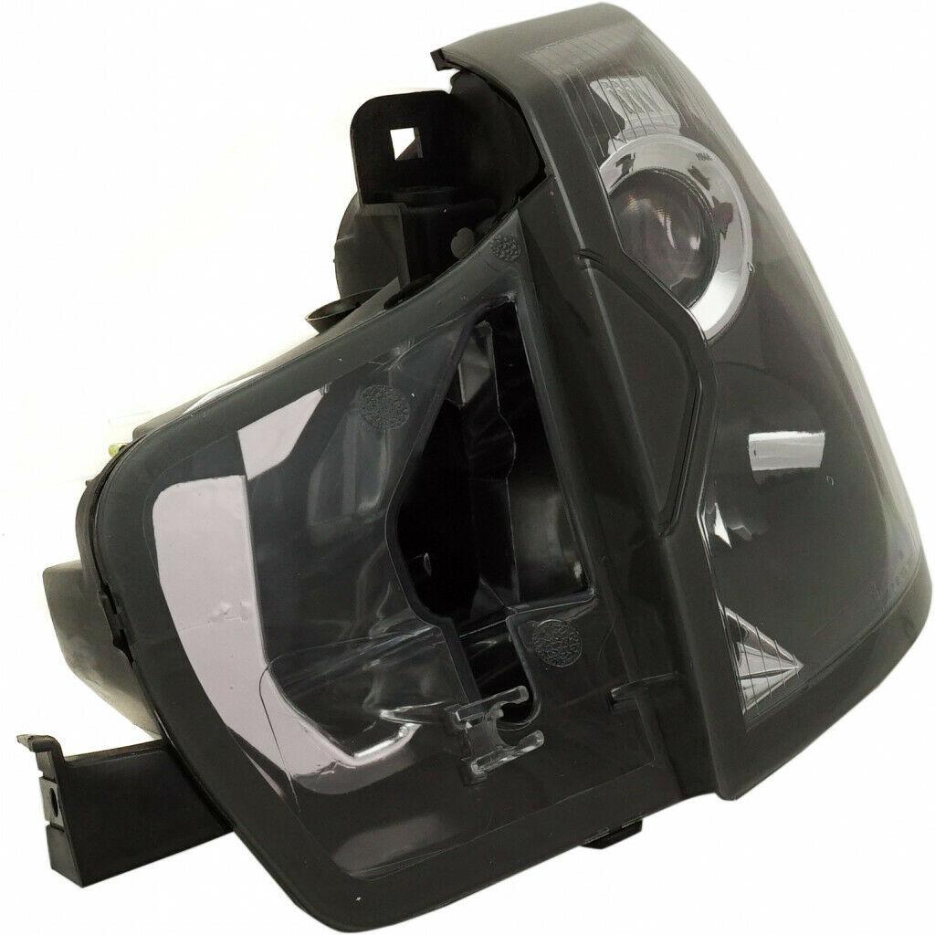 2004-2007 Cadillac CTS-V Sedan Head Lamp Driver Side , GM2502242. OEM-quality exterior component.