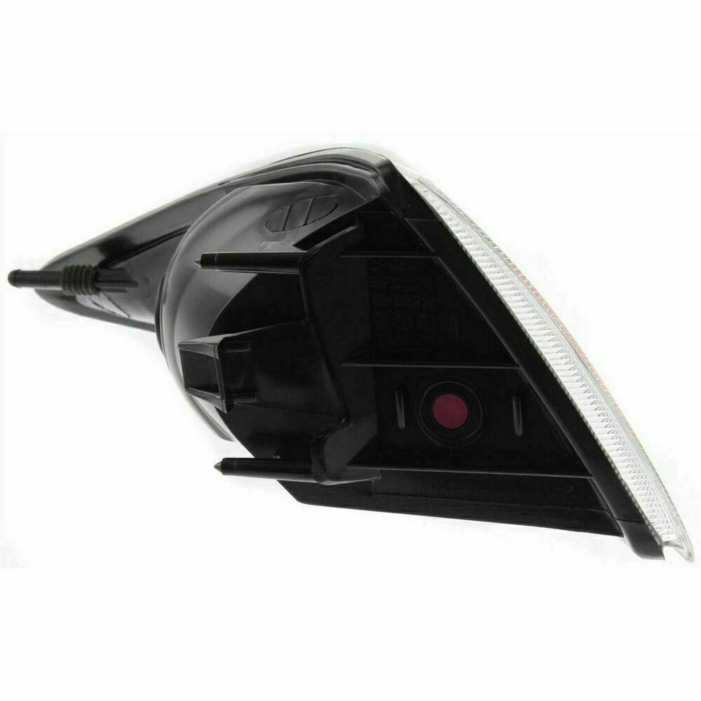 1997-2005 Chevrolet Venture Side Marker Lamp Driver Side , GM2520155. Angle view for visual reference.