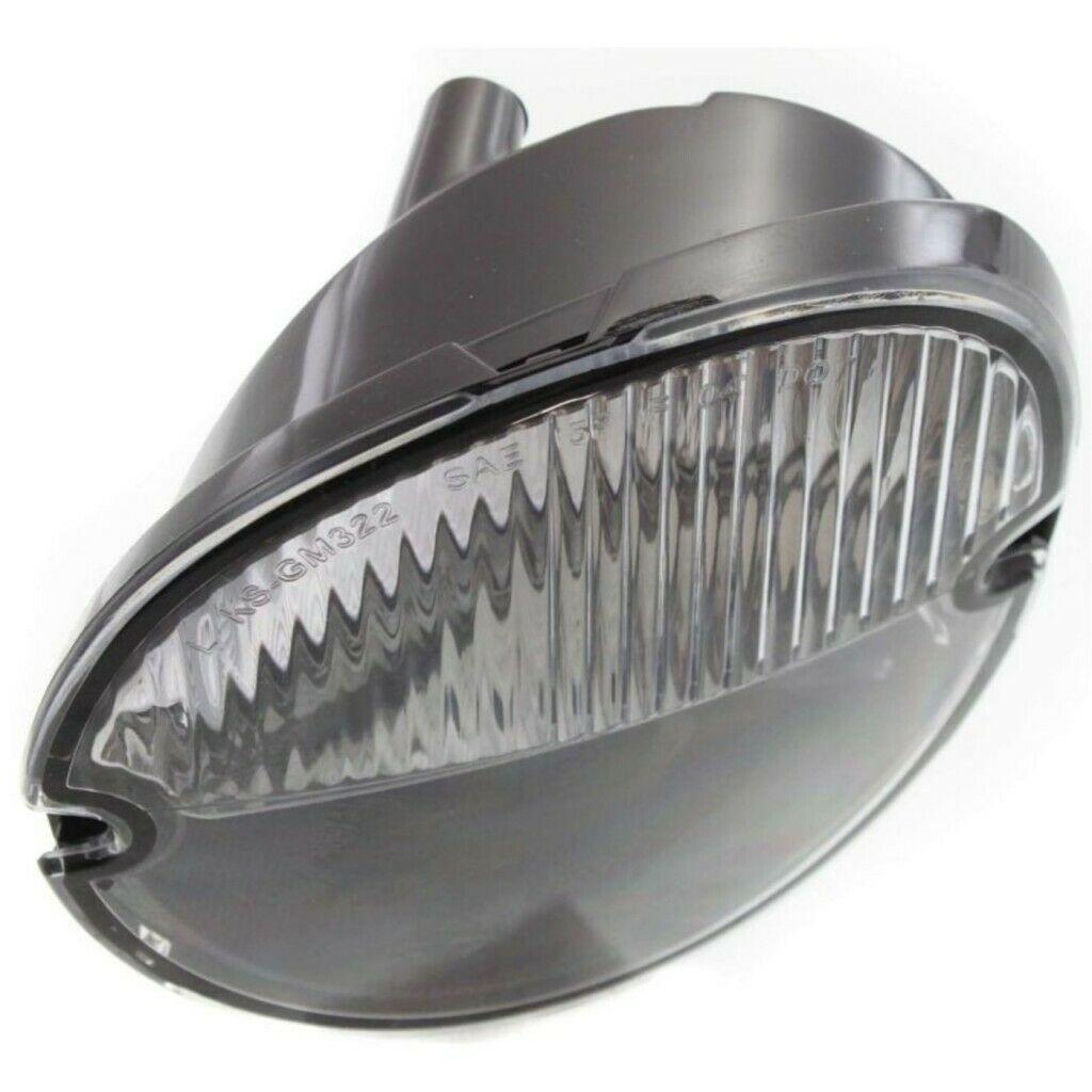 2004-2008 Pontiac Grand Prix Signal Lamp Front Driver Side Wth Fog Lamp Front , GM2520187. Angle view for visual reference.