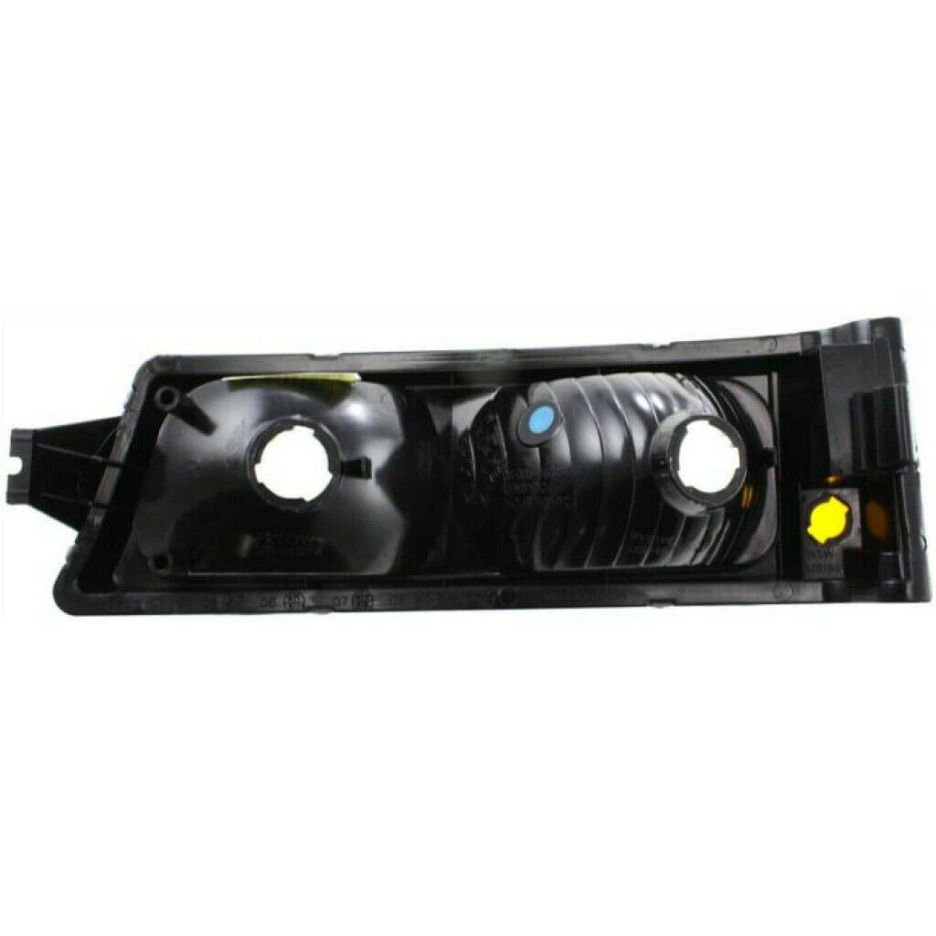 2007 Chevrolet Silverado Classic Signal Lamp Front Passenger Side , GM2521185. Factory-style replacement part.