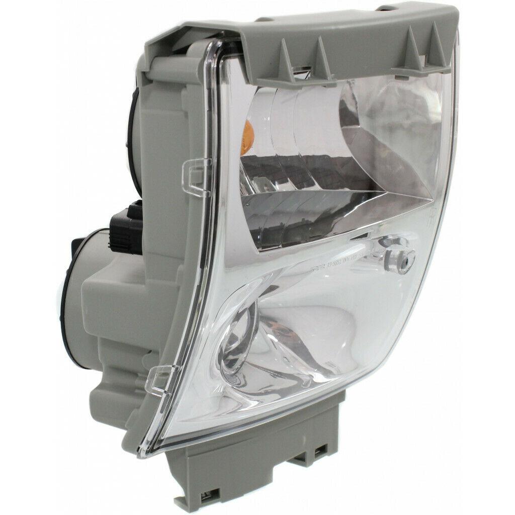 2005-2011 Cadillac STS Signal Lamp Front Passenger Side With Fog , GM2531127. Designed for OEM alignment.
