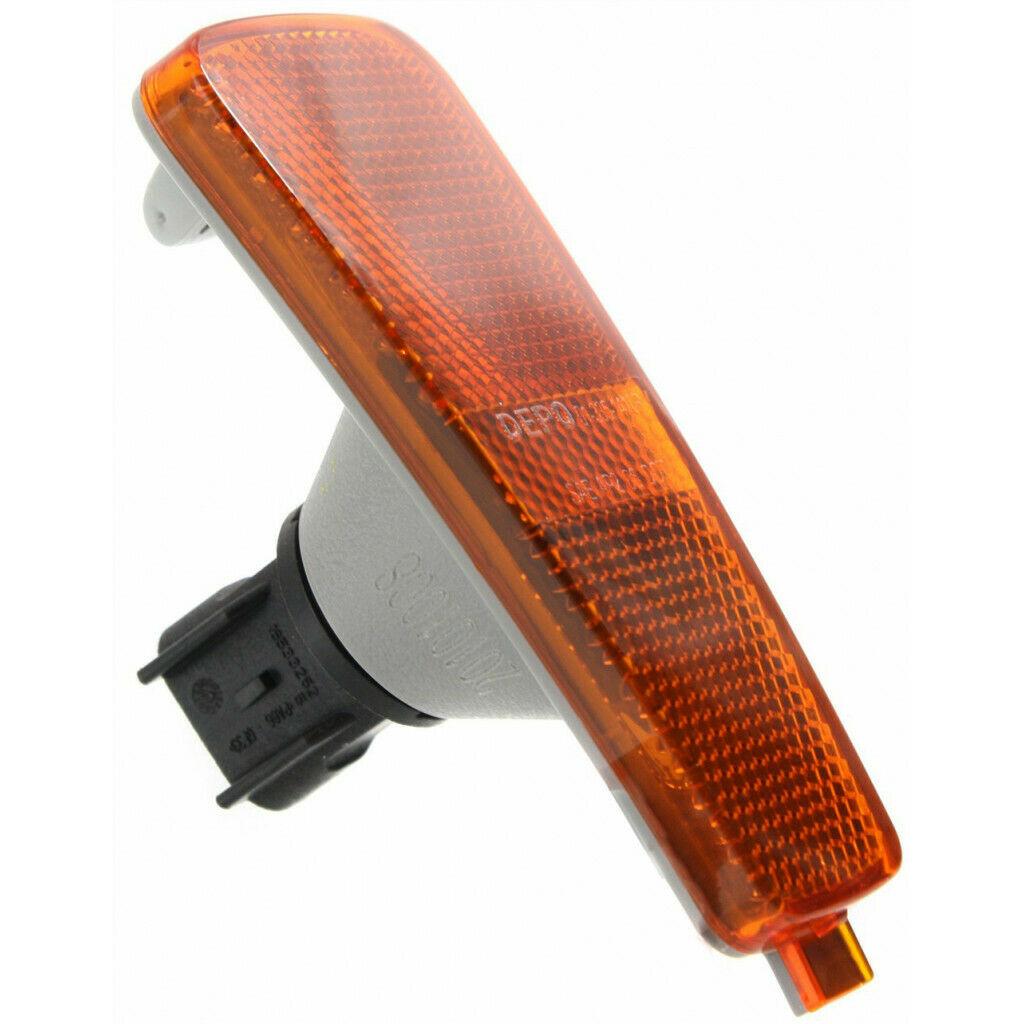 2006-2011 Chevrolet HHR Side Marker Lamp Passenger Side , GM2551192. Factory-style replacement part.
