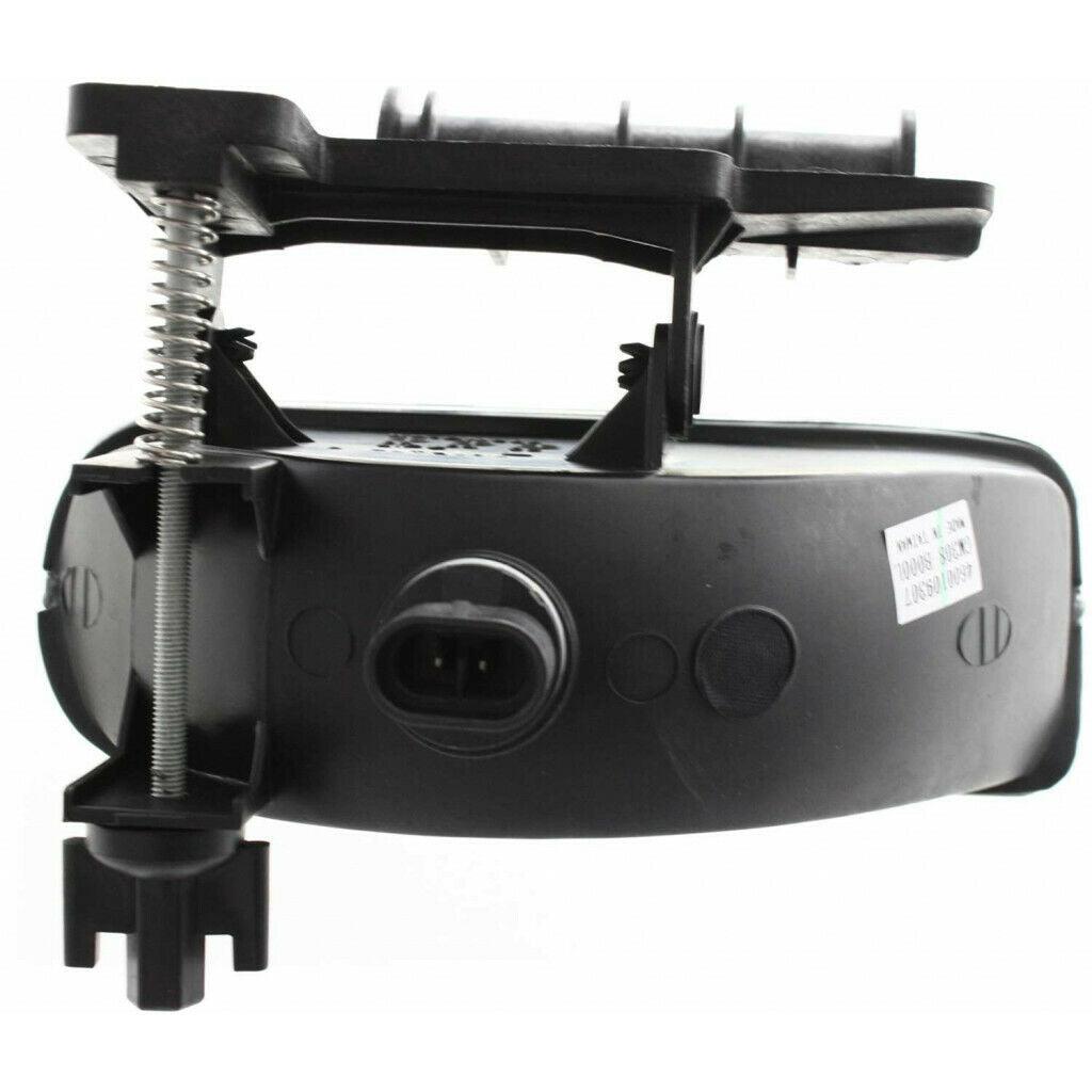 1999-2002 Chevrolet Silverado 1500 Fog Lamp Front Driver Side , GM2592113. Factory-style replacement part.