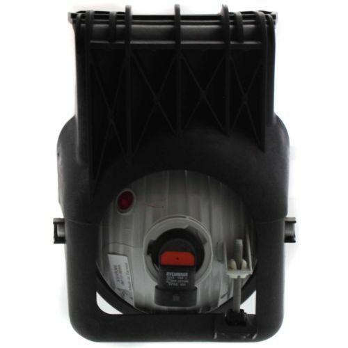 2003-2004 Gmc Sierra 1500 Fog Lamp Front Driver Side , GM2592128. Factory-style replacement part.