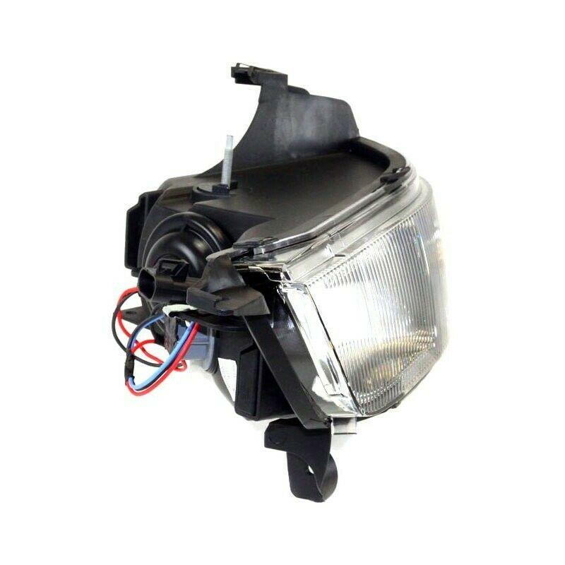 2006-2011 Cadillac DTS Fog Lamp Front Driver Side , GM2592159. OEM-style replacement.