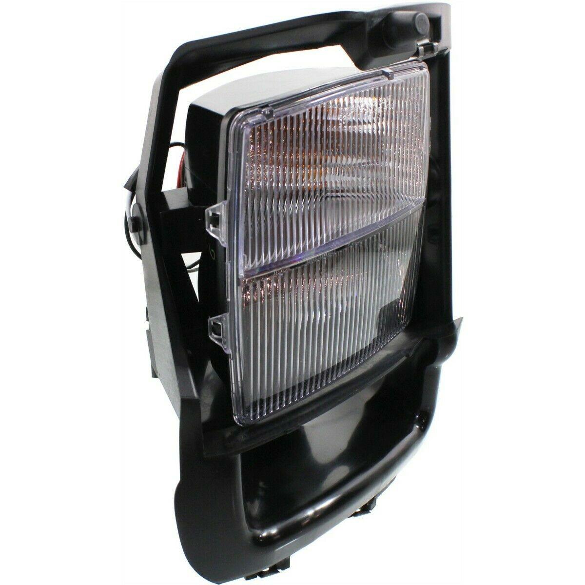 2006-2009 Cadillac STS Signal Lamp Front Driver Side With Fog , GM2592296. Professional-grade auto body part.