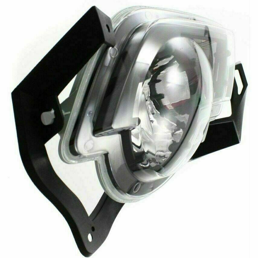 2002-2006 Chevrolet Avalanche Fog Lamp Front Passenger Side With Cladding , GM2593141. Side view of the replacement part.