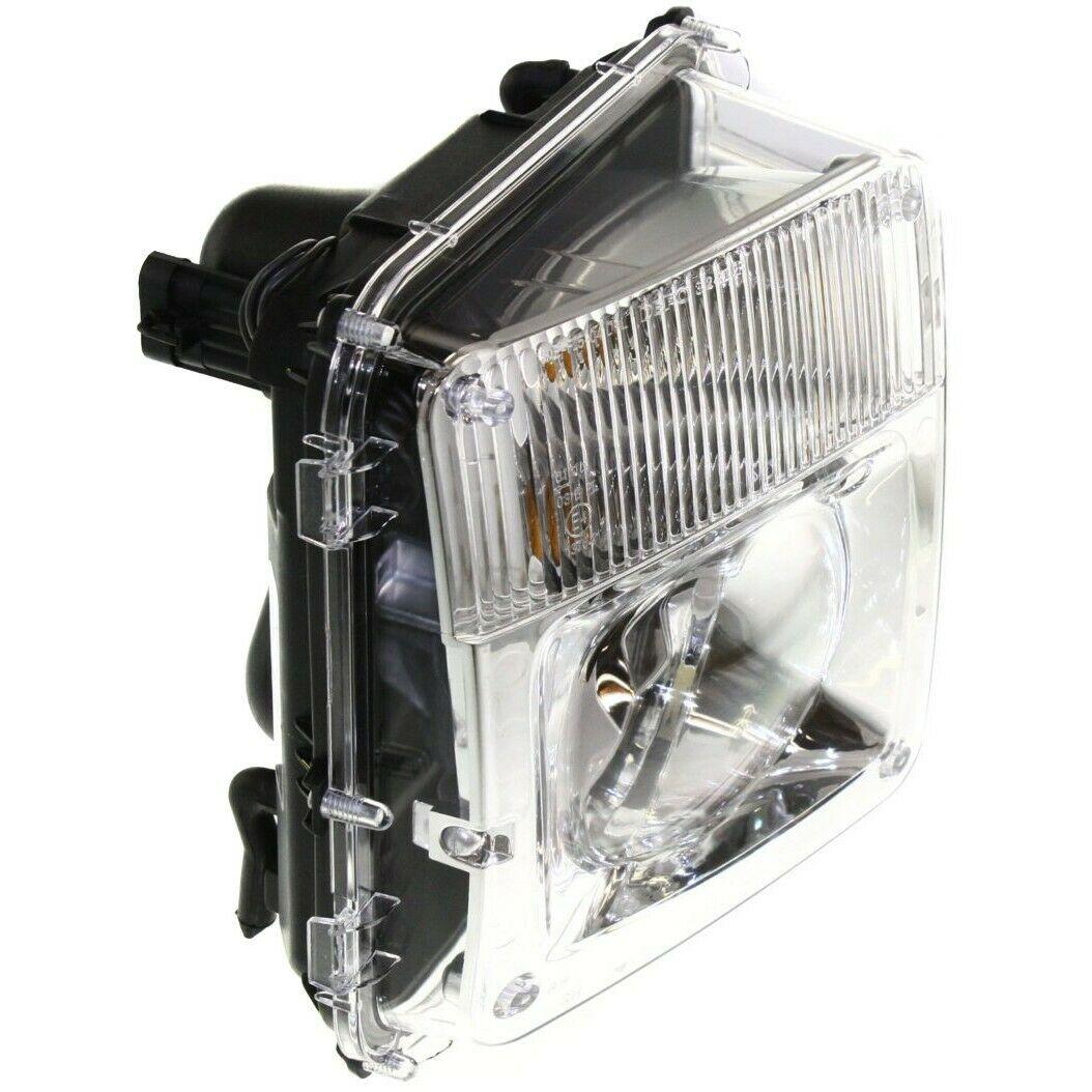 2004-2009 Cadillac SRX Signal Lamp Front Passenger Side With Fog , GM2593158. Factory-style replacement part.