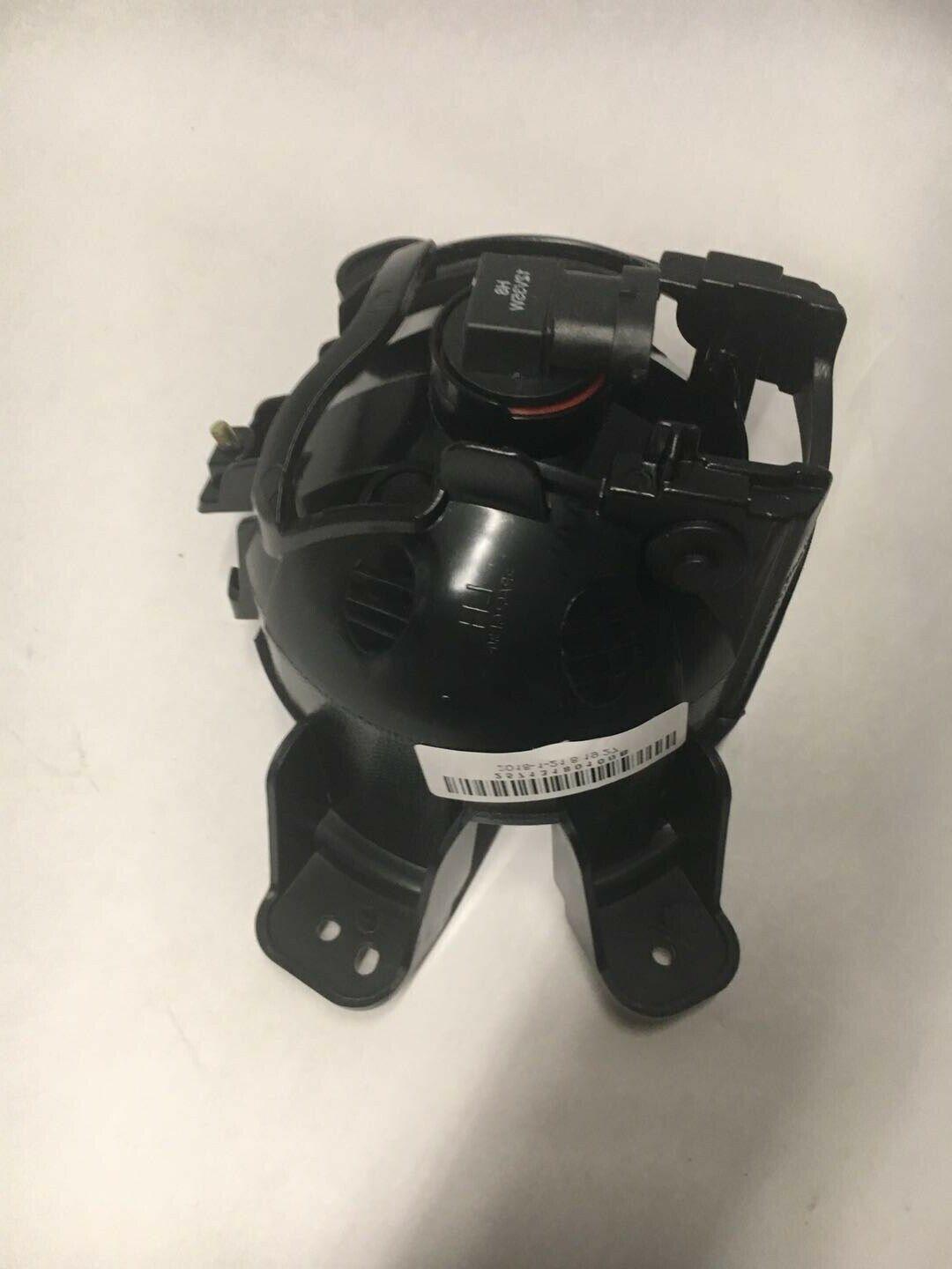 2015-2016 Chevrolet Trax Fog Lamp Front Passenger Side , GM2593312. Professional-grade auto body part.