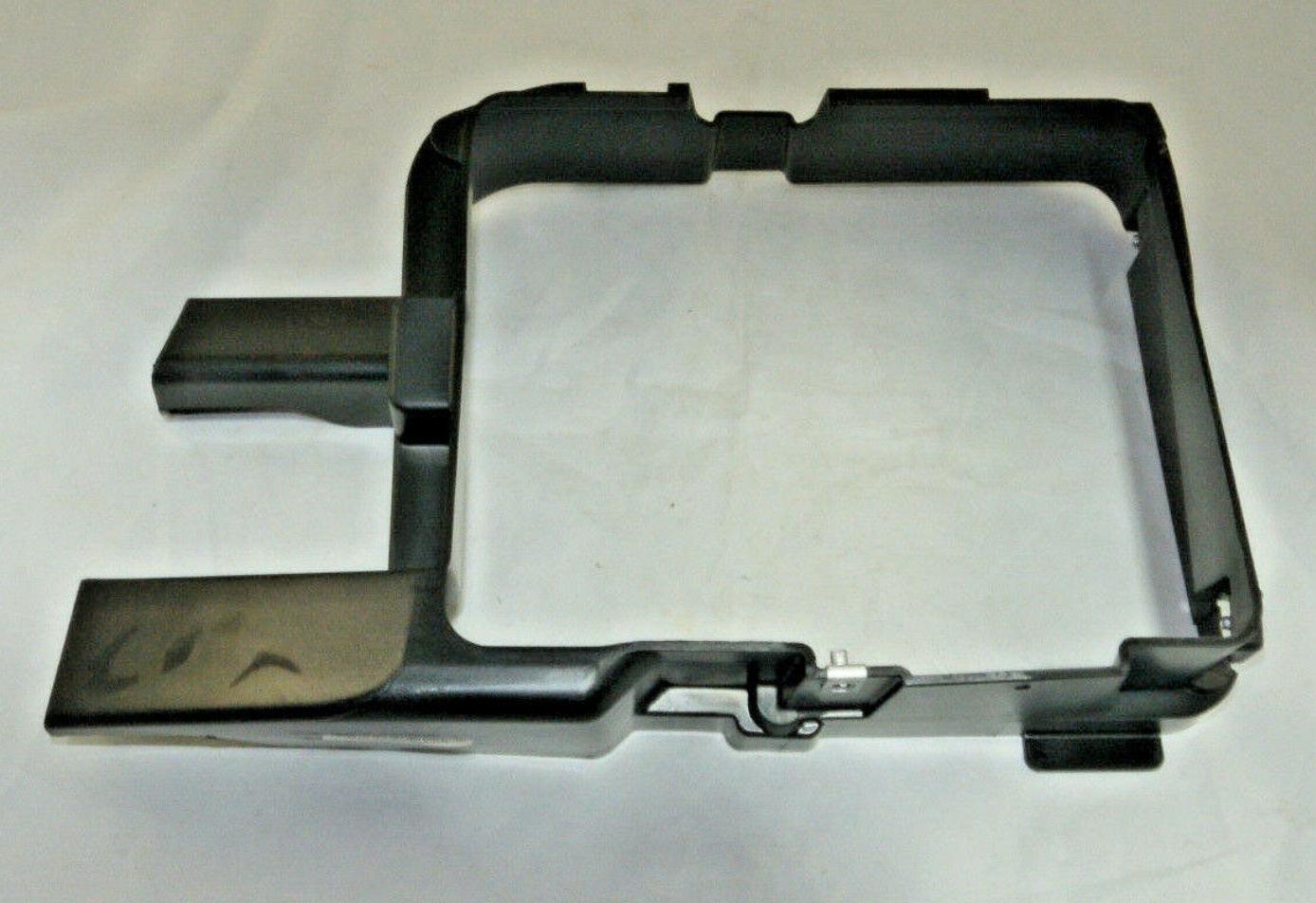 2004-2009 Cadillac SRX Fog Lamp Mounting Bracket Front Passenger Side Expt Sport , GM2603100. Side view of the replacement part.