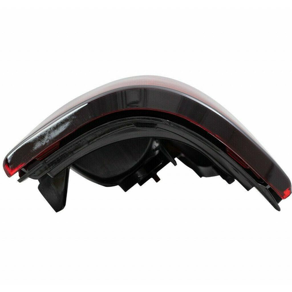 2005-2007 Gmc Sierra Hybrid Tail Lamp Driver Side Fleet Side , GM2800177. Replacement part ready for install.
