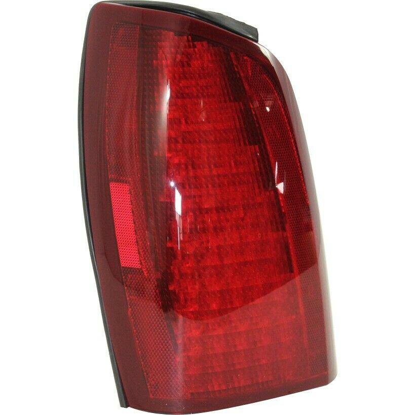 2000-2005 Cadillac Deville Tail Lamp Driver Side Fwd , GM2800181. Replacement part ready for install.