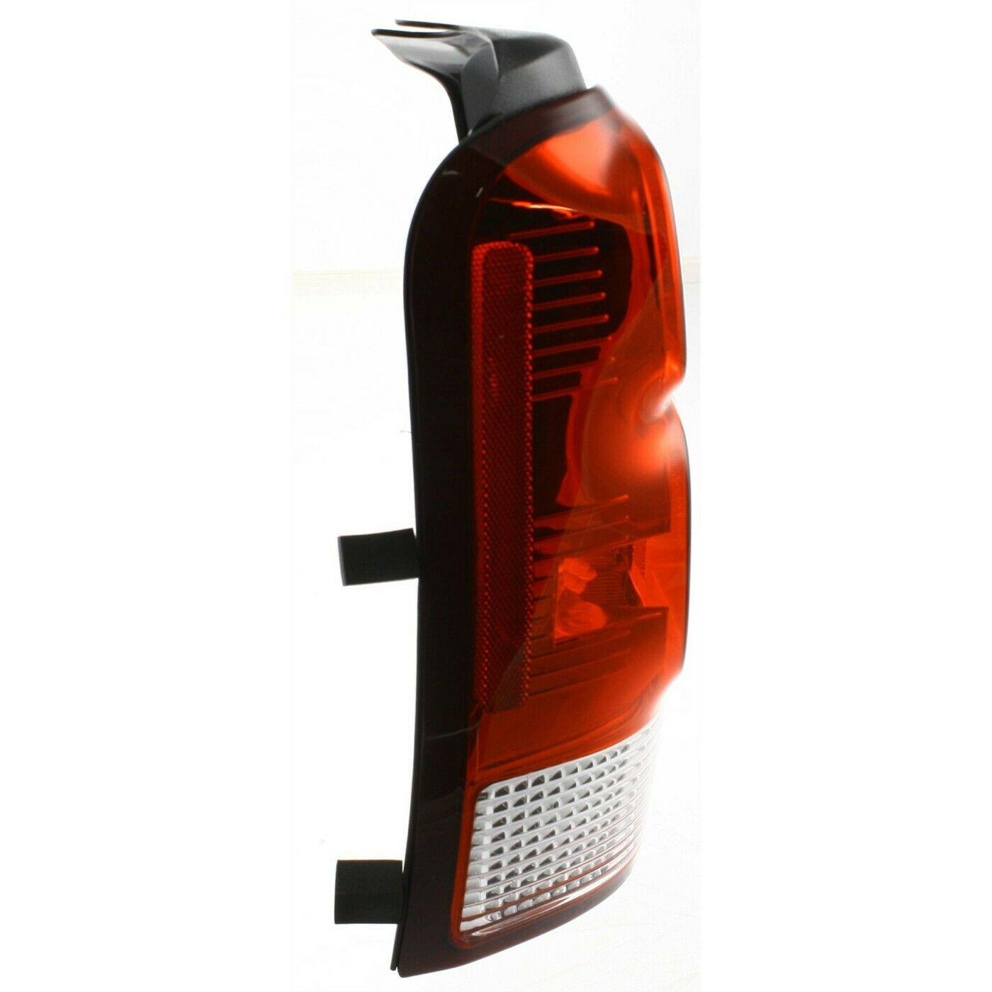 2005-2007 Buick Terraza Tail Lamp Driver Side , GM2800183. Professional-grade auto body part.