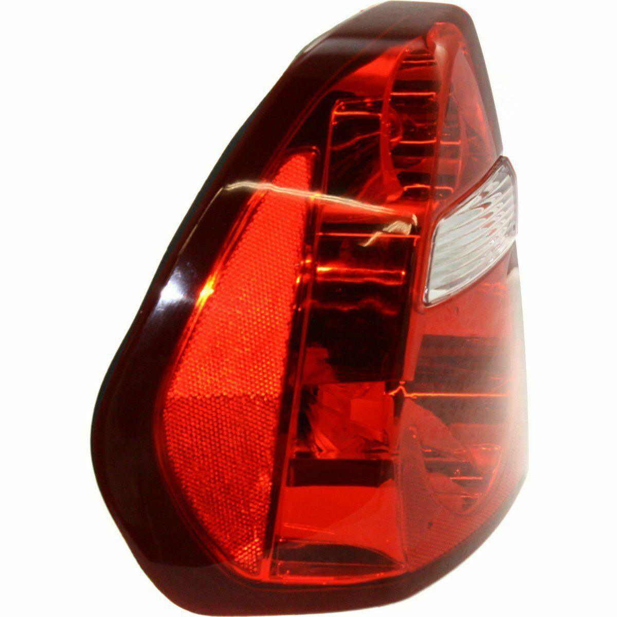 2004-2007 Chevrolet Malibu MAXX Tail Lamp Passenger Side , GM2801182. Durable and impact-resistant.