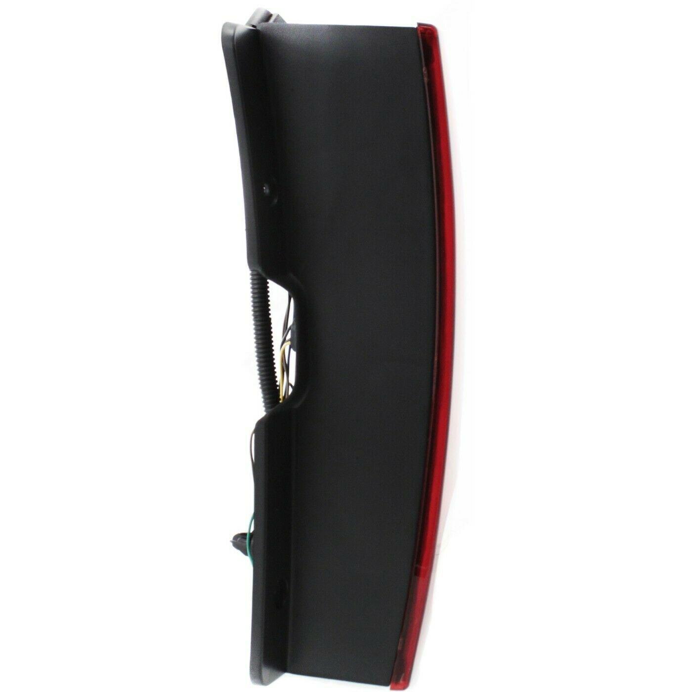 2007-2011 Gmc Yukon XL Tail Lamp Passenger Side , GM2801204. High-quality aftermarket part.