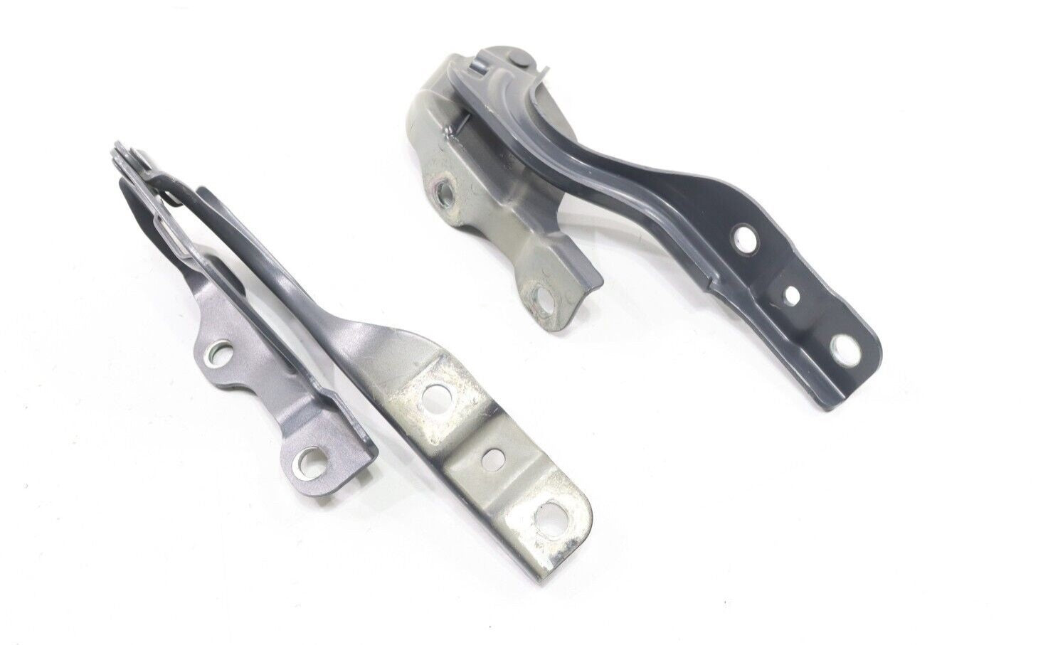 2020-2023 Hyundai Venue Hood Hinge Passenger Side Steel , HY1236191. Angle view for visual reference.
