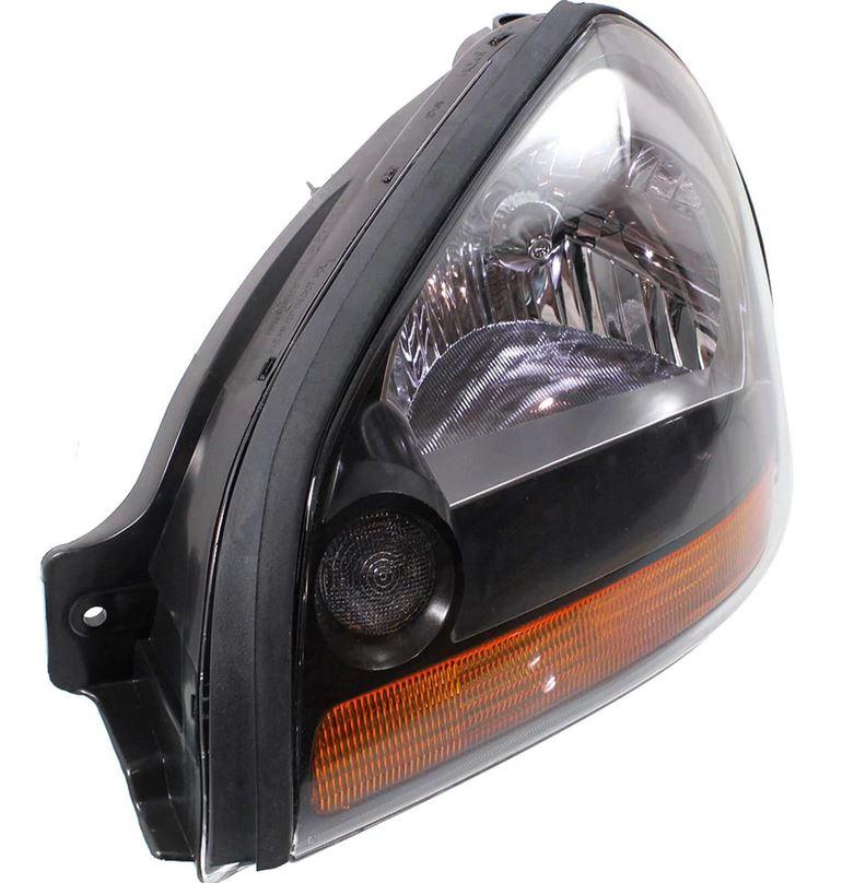2008-2009 Hyundai Tucson Head Lamp Driver Side Orange Reflector Black Bezel , HY2502165. OEM-quality exterior component.
