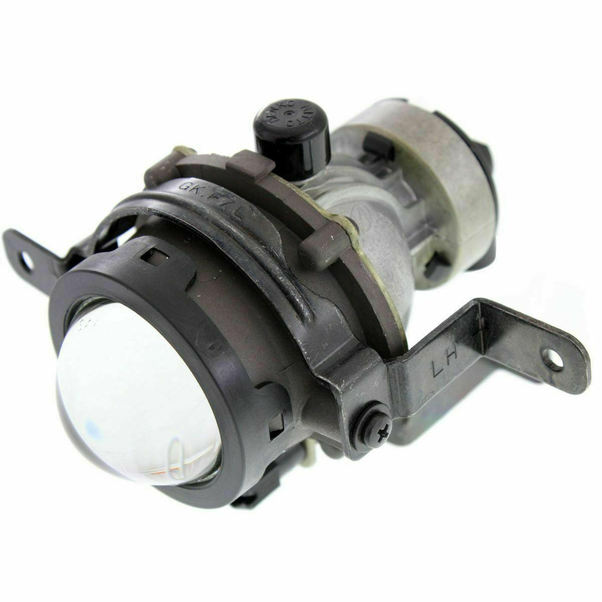 2005-2006 Hyundai Tiburon Fog Lamp Front Driver Side , HY2592132. Professional-grade auto body part.