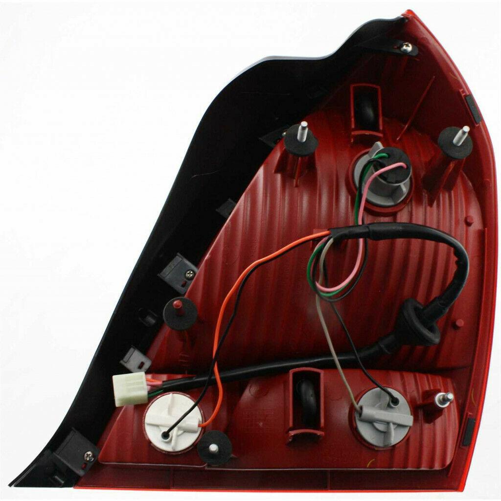 2001-2003 Hyundai Elantra Tail Lamp Driver Side , HY2800119. OEM-style replacement.