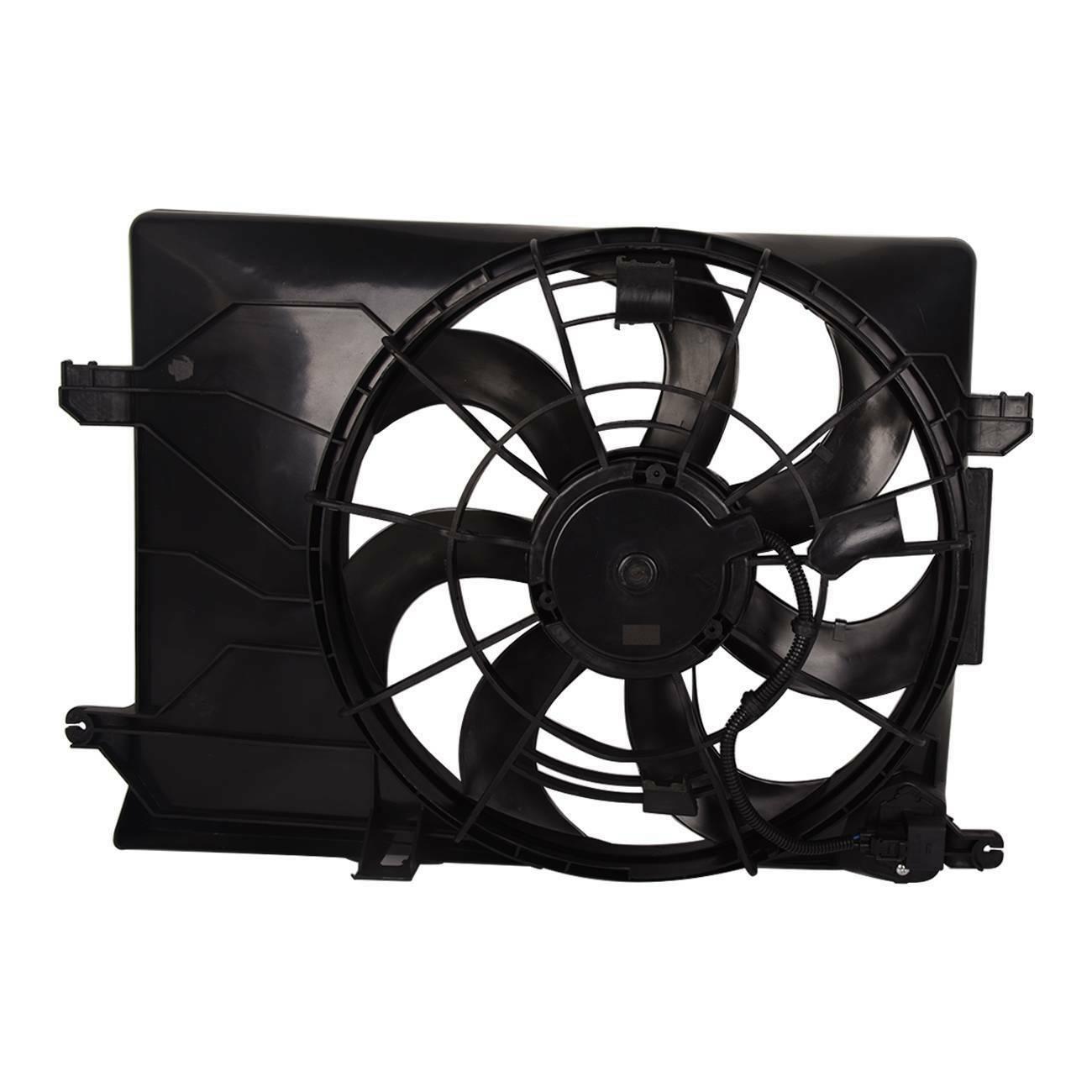 2010-2014 Hyundai Tucson Cooling Fan Assy 2.4L , HY3115137. Angle view for visual reference.