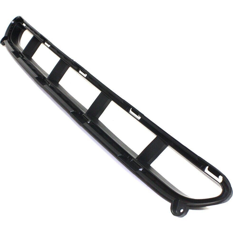 2014-2015 Kia Sorento Bumper Moulding Front Center , KI1037100.   component.