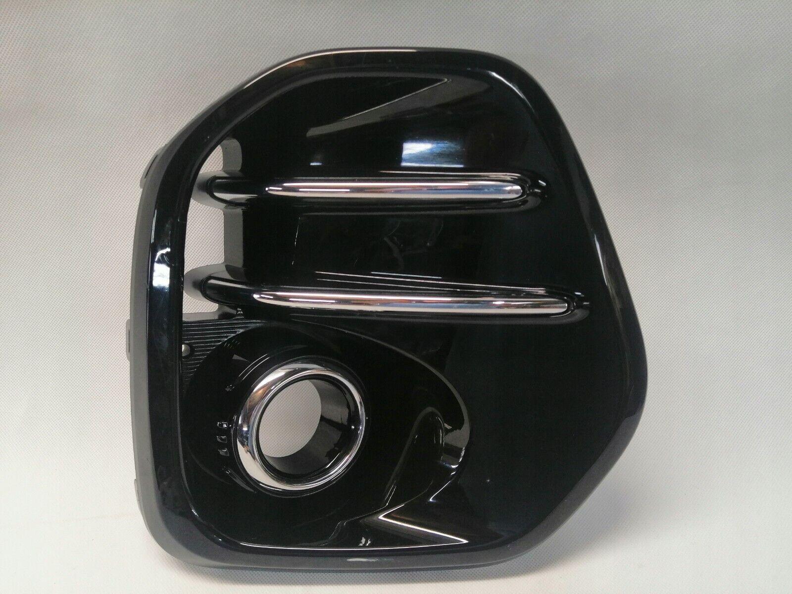 2017-2019 Kia Sportage Fog Lamp Bezel Front Driver Side , KI1038127. Precision fitment for collision repair.