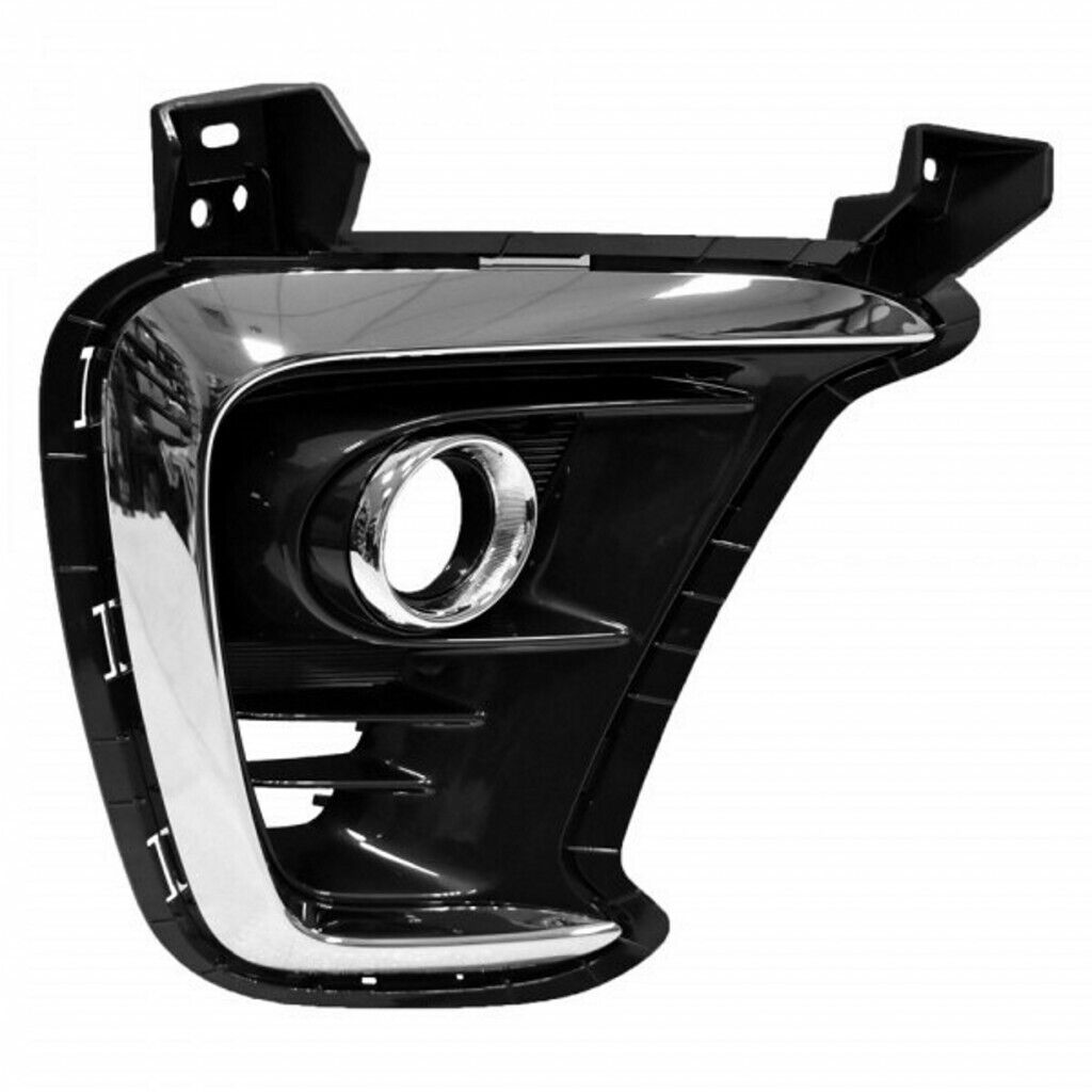 2019-2020 Kia Sorento Fog Lamp Bezel Front Passenger Side , KI1039149. Angle view for visual reference.