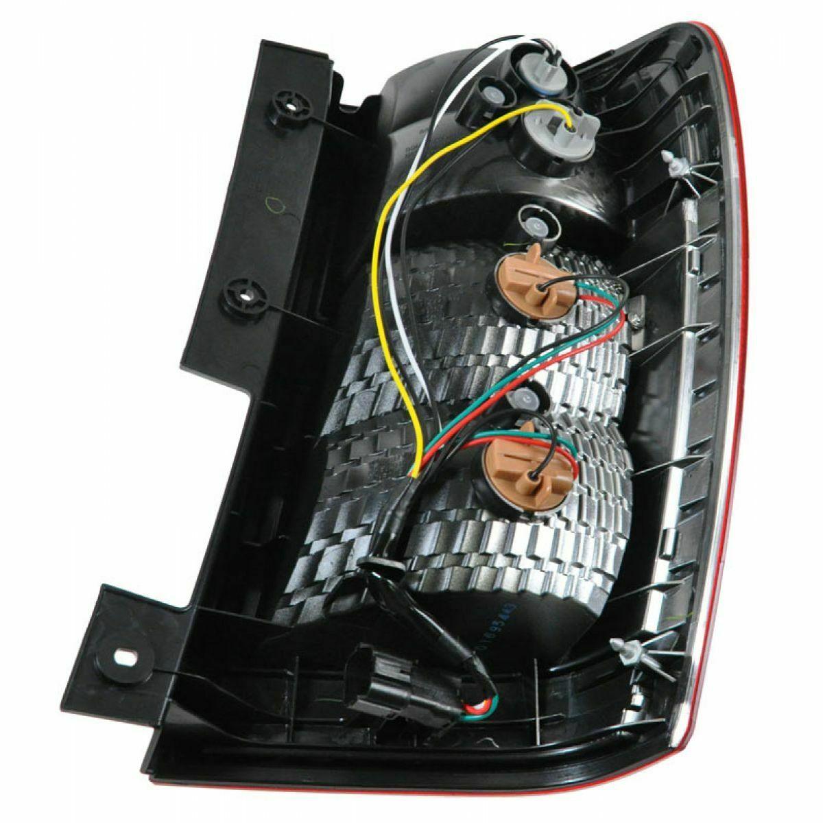 2006-2009 Kia Sedona Tail Lamp Driver Side Ex-Lx , KI2800131. Factory-style replacement part.