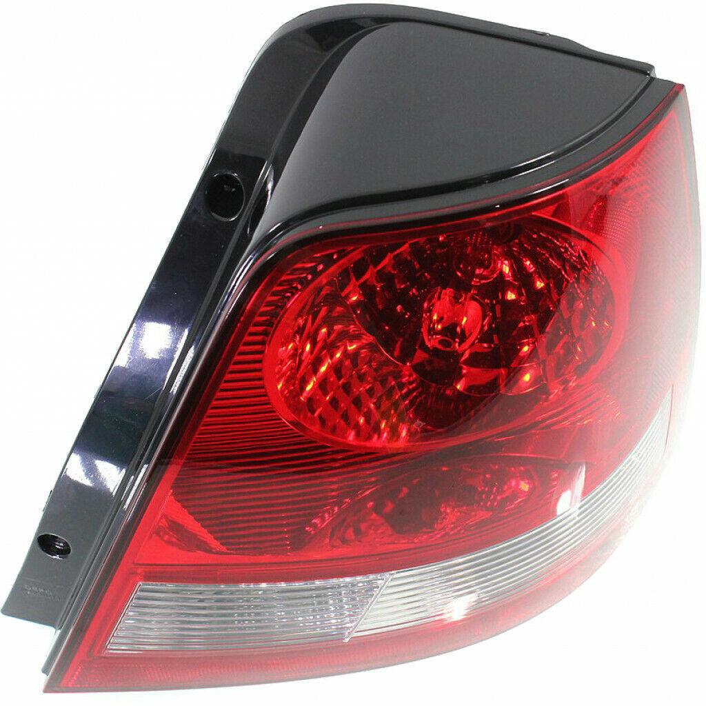 2003-2006 Kia Sorento Tail Lamp Passenger Side , KI2801118. Precision fitment for collision repair.