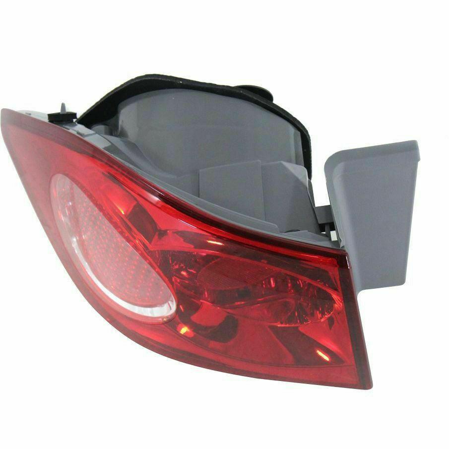 2006-2008 Kia Magentis Tail Lamp Driver Side , KI2804100. Replacement part ready for install.