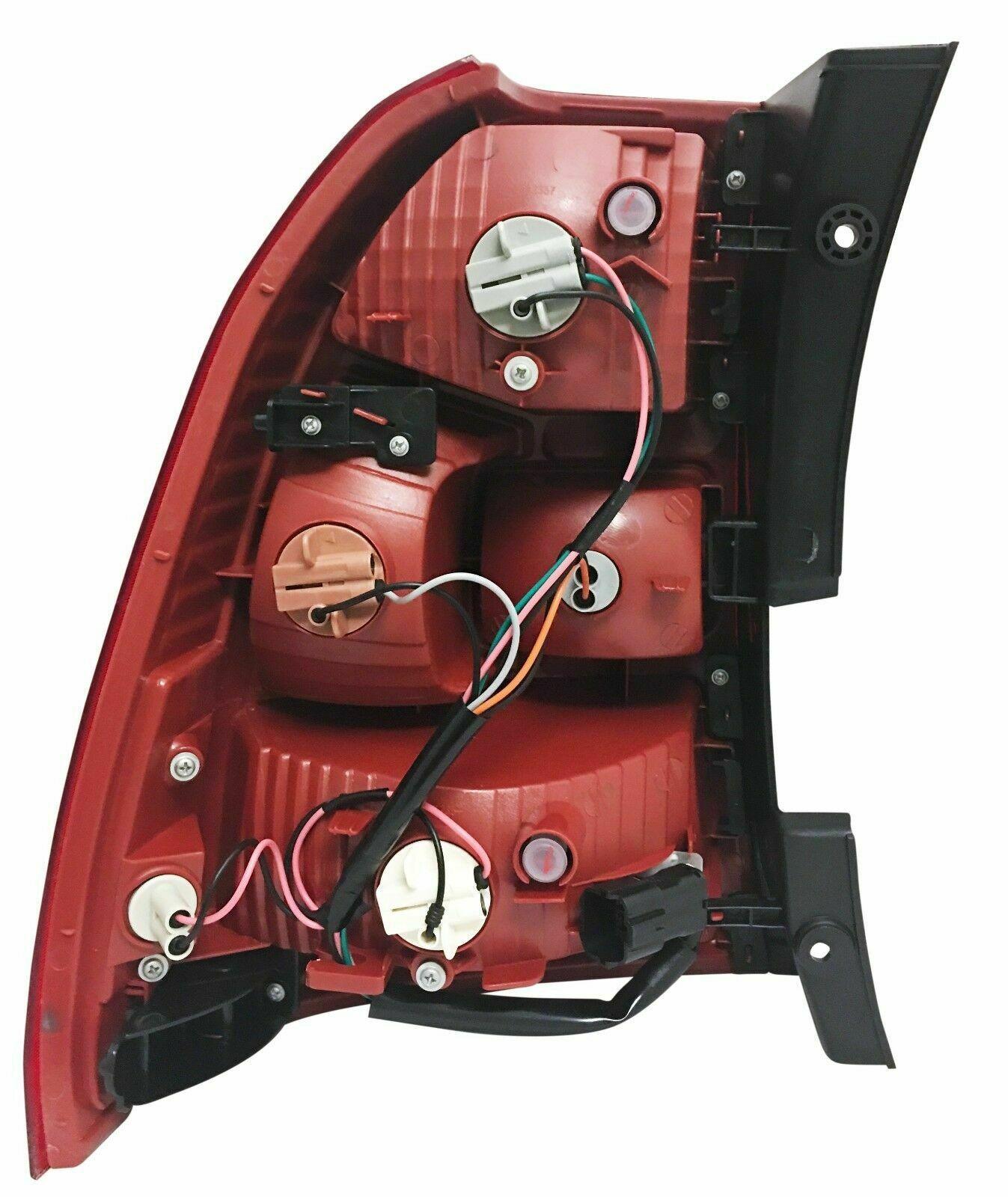 2009-2010 Kia Sportage Tail Lamp Passenger Side , KI2819100. Precision fitment for collision repair.