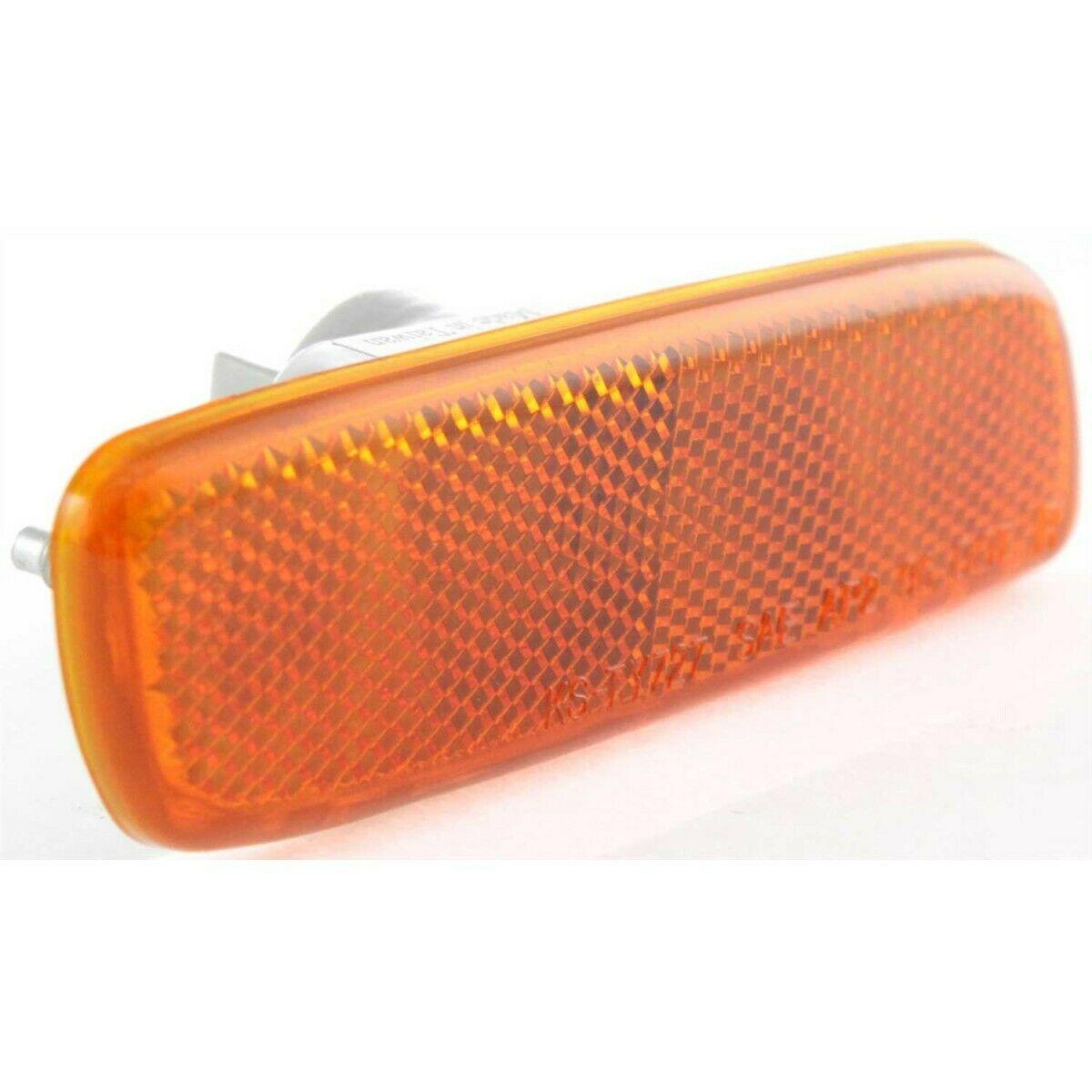 2001-2005 Lexus IS300 Side Marker Lamp Passenger Side Amber , LX2551103. Angle view for visual reference.