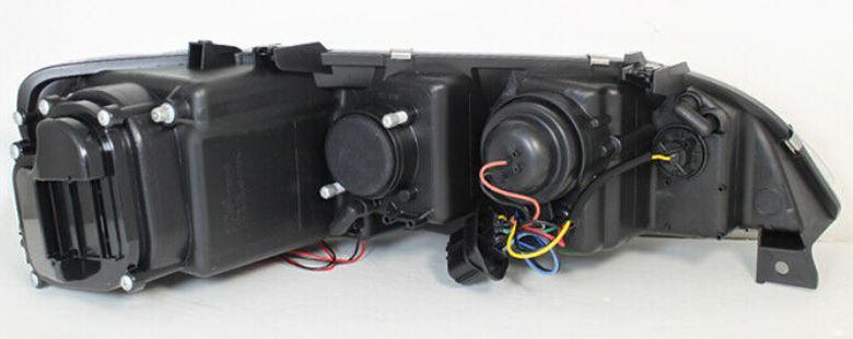 2003-2005 Mazda 6 Head Lamp Passenger Side With Fog Lamp Sport Type Halogen , MA2503133. Professional-grade auto body part.