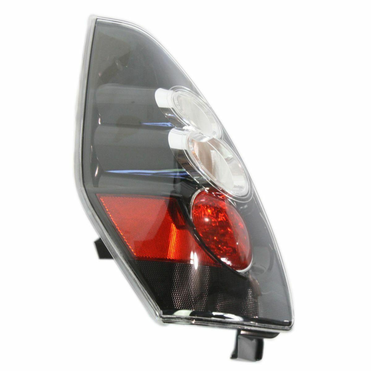 2007 Mazda 5 Tail Lamp Passenger Side With Xenon Head Lamp , MA2801145. Side view of the replacement part.